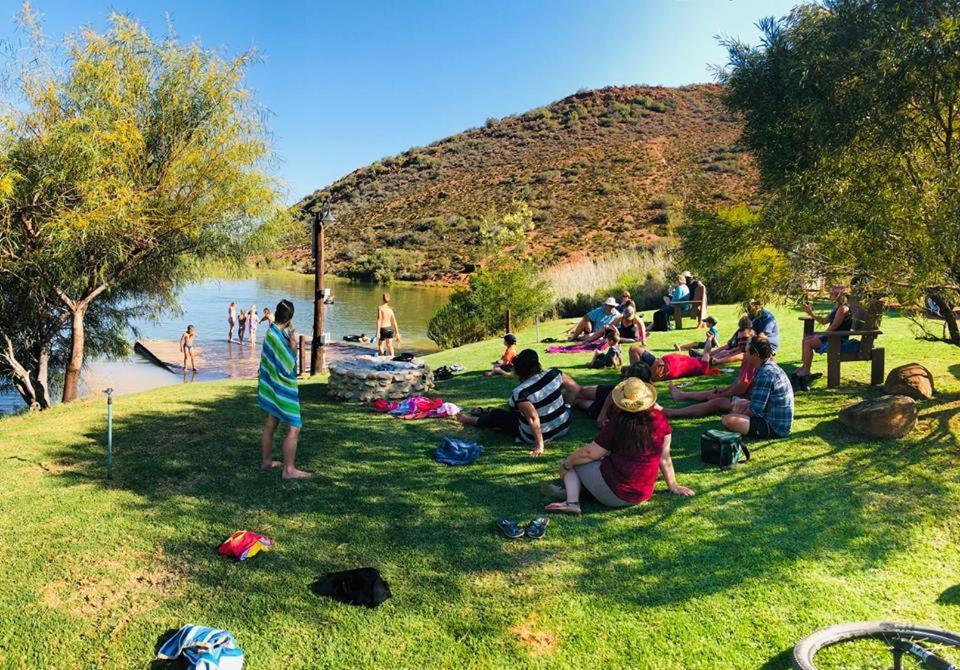 Oaksrest Vineyards Guest Farm Ξενοδοχείο Ladismith Εξωτερικό φωτογραφία