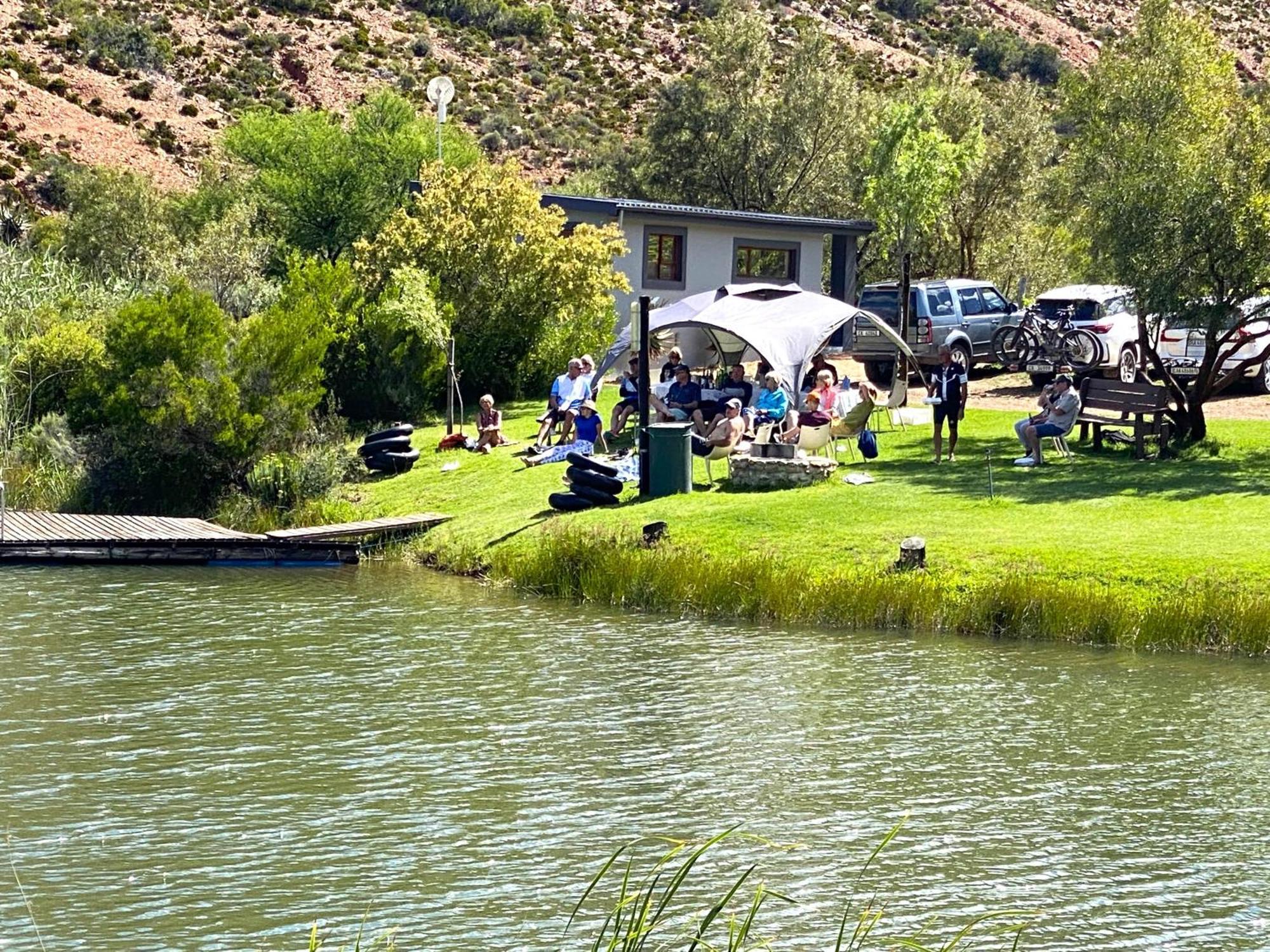 Oaksrest Vineyards Guest Farm Ξενοδοχείο Ladismith Εξωτερικό φωτογραφία