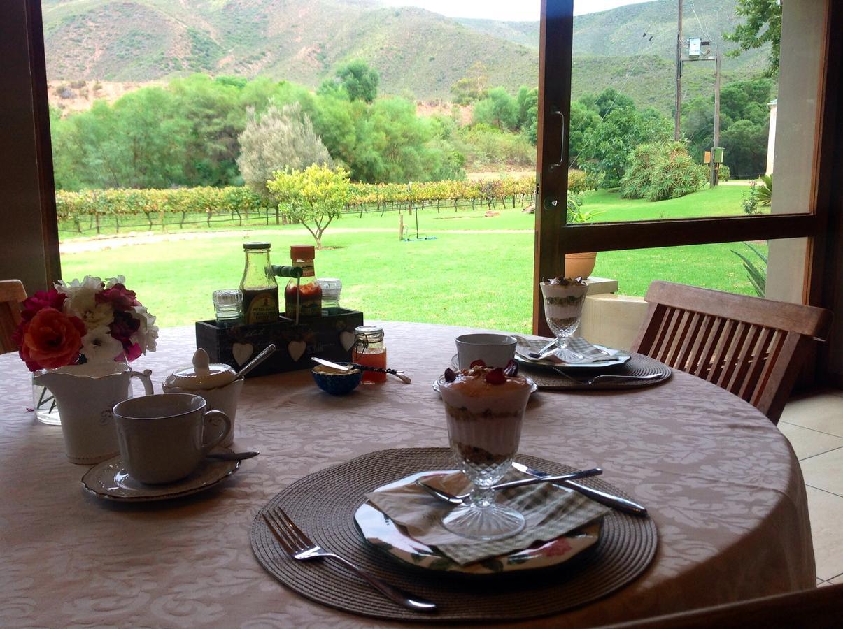 Oaksrest Vineyards Guest Farm Ξενοδοχείο Ladismith Εξωτερικό φωτογραφία